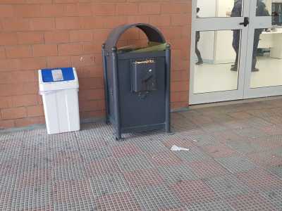 L��incentivo� causato della presenza dei posacenere, unito all�assenza di controlli, sta quindi portando alla completa elusione del divieto di fumo